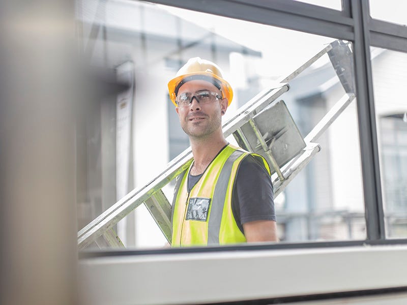 Arbeitstsicherheit - TÜV Rheinland Die TÜV Rheinland Akademie unterstützt Vattenfall