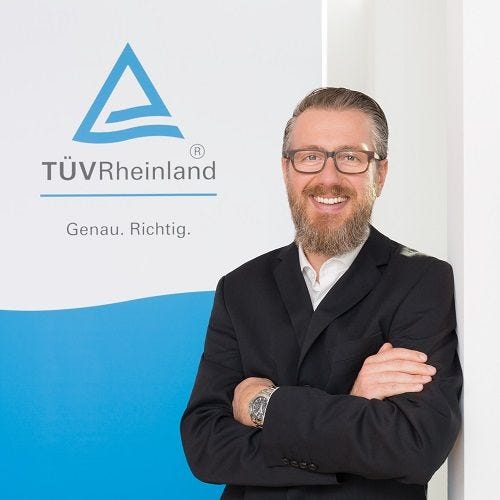 André Dümpelmann, Account Manager TÜV Rheinland Akademie Dortmund André Dümpelmann, Account Manager TÜV Rheinland Akademie Dortmund