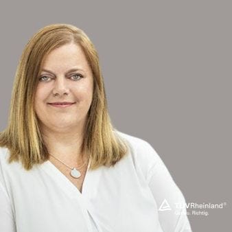 Sandra Adomeit - Commercial Service