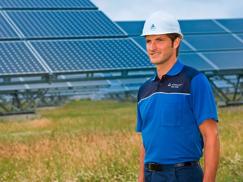 Gutachter für Photovoltaikanlagen (TÜV) in Hamburg werden. Gutachter für Photovoltaikanlagen (TÜV) in Hamburg werden.