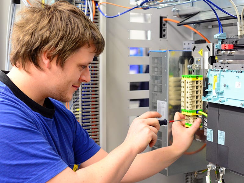 Erhalten Sie Fachkenntnissse mit unseren Elektrotechnik-Seminaren in Nürnberg Erhalten Sie Fachkenntnissse mit unseren Elektrotechnik-Seminaren in Nürnberg