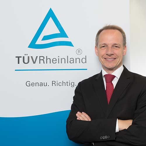 Simon Hesse - TÜV Rheinland Akademie Simon Hesse - TÜV Rheinland Akademie
