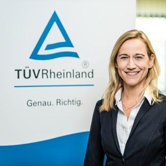 Dr. Julia K&ouml;neke - T&Uuml;V Rheinland Akademie