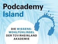 Teaser Podcast: Podcadamy Island Schriftzug mit Kopfhörern vorm blauen Hintergrund