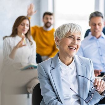 Gruppe von Teilnehmern eines Seminars der T&Uuml;V Rheinland Akademie 
