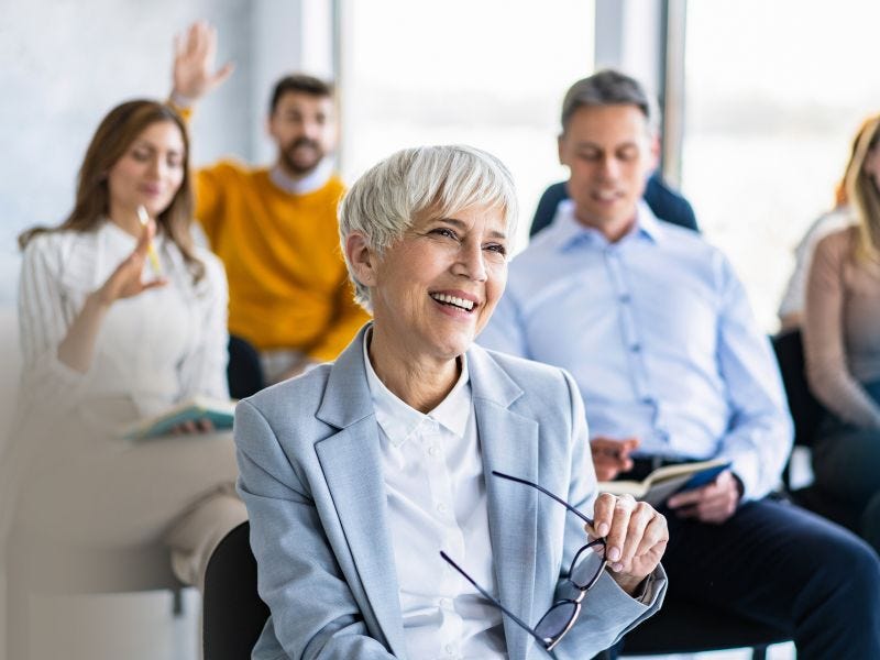 Gruppe von Teilnehmern eines Seminars der T&Uuml;V Rheinland Akademie 