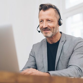 Mitarbeiter beim Online-Training "Qualitätsmanagement Konkret"