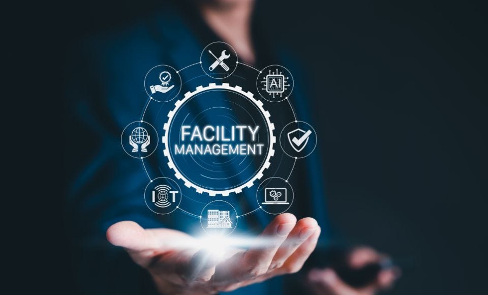 Person zeigt ein virtuelles Rand zu Fachbereichen im Facility Management